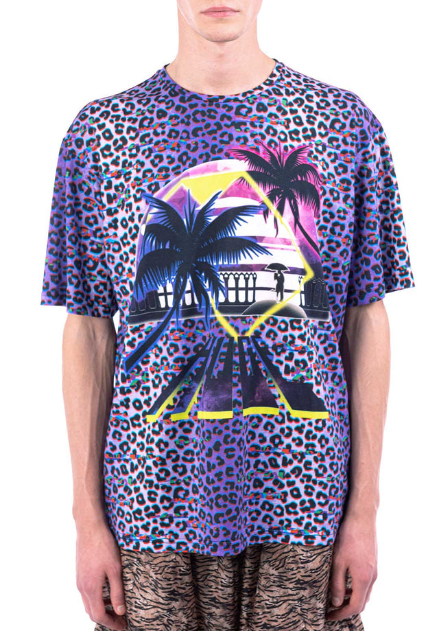 T-Shirt oversize unisex - stampa leopardo su fondo viola al